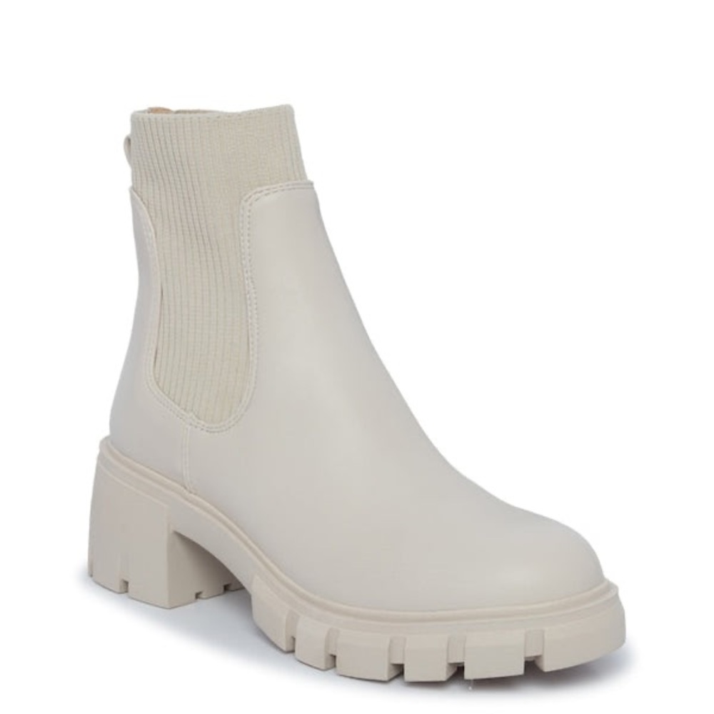 Steve Madden Hayle Lug Boot in Bone